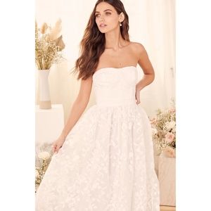 New Lulus wedding dress White Strapless Floral Embroidered Organza Dress, size 4